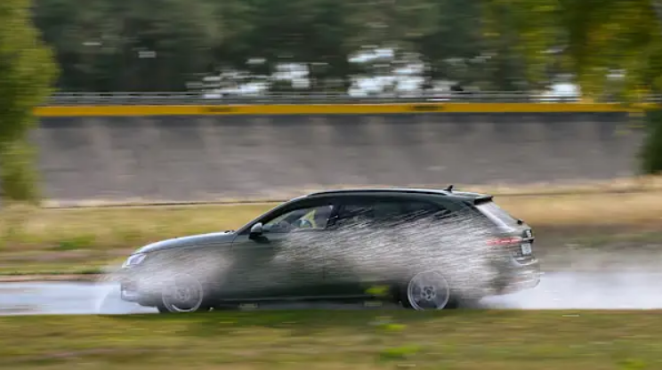 Test letných pneumatík ADAC 2026 225/50R17